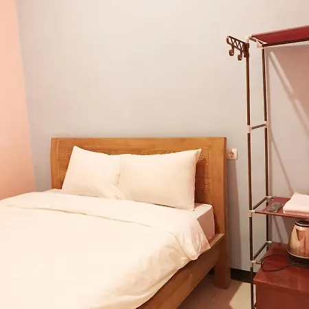 Roomz Budget Residence-3